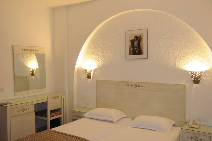 Room 9 of 46