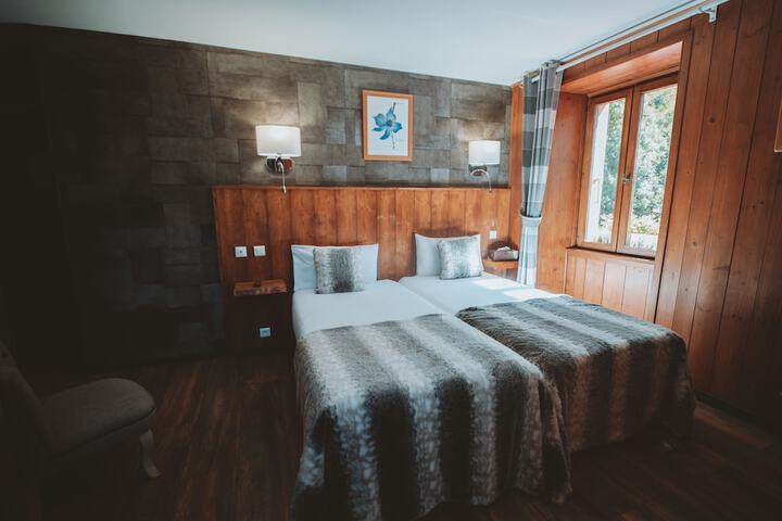 Room 6 of 20