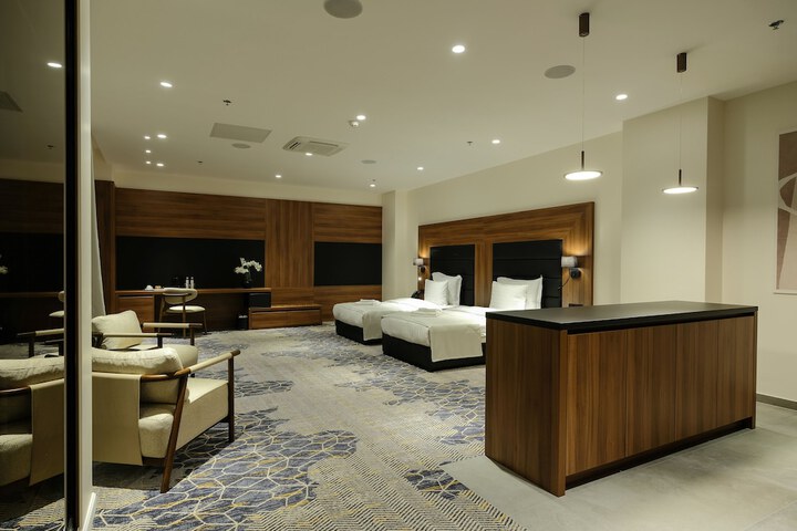 Room 31 of 103
