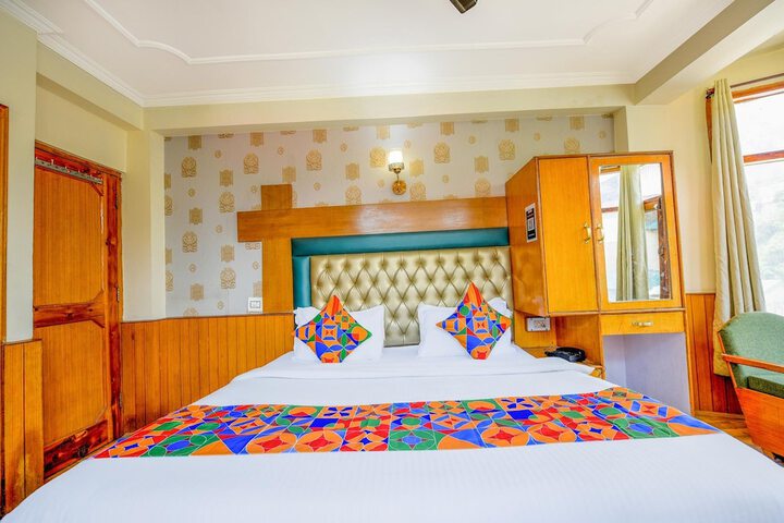 Room 15 of 25