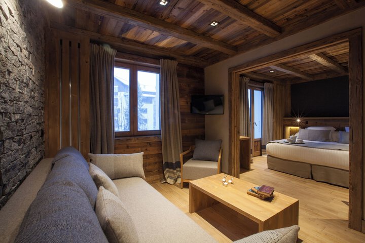 Room 27 of 75