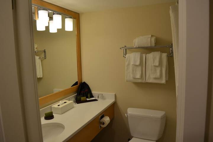 Room 27 of 61