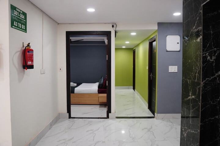 Room 2 of 8