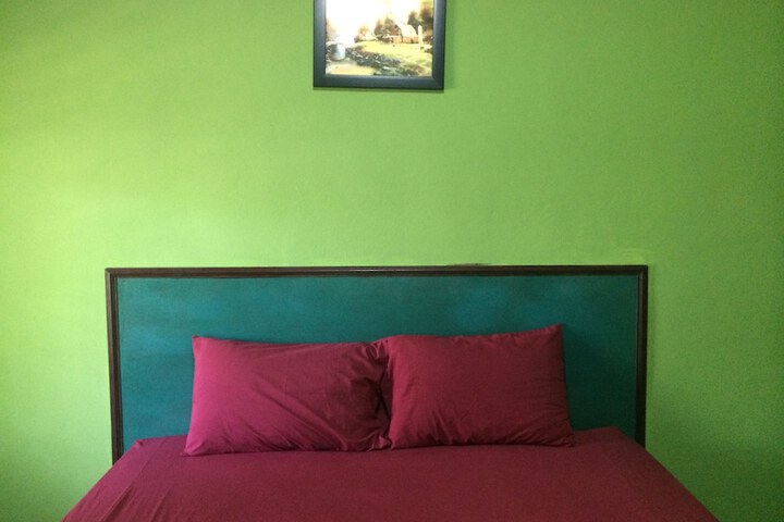 Room 2 of 31