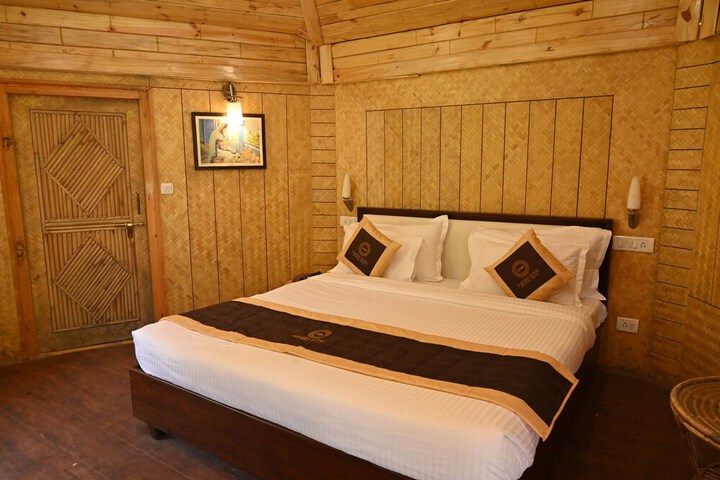 Room 13 of 63