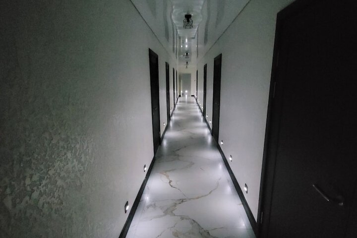 Ballroom/Hall 34 of 35