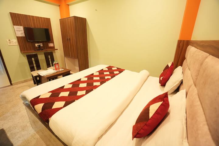 Room 4 of 17