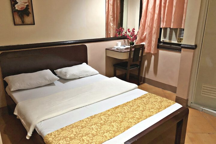 Room 14 of 40