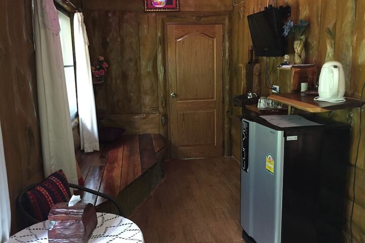 Room 17 of 37