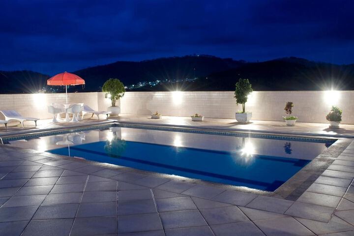 Pool 12 of 43