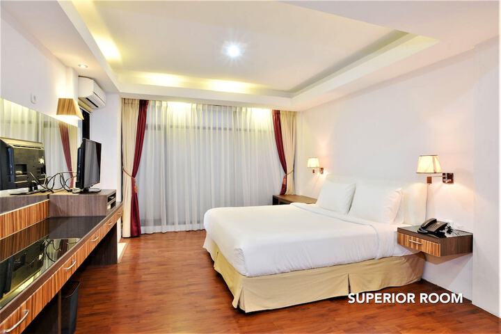 Room 4 of 49
