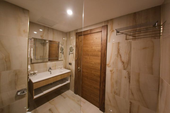 Room 19 of 41