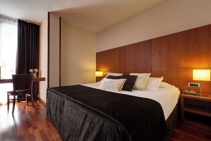 Room 13 of 64
