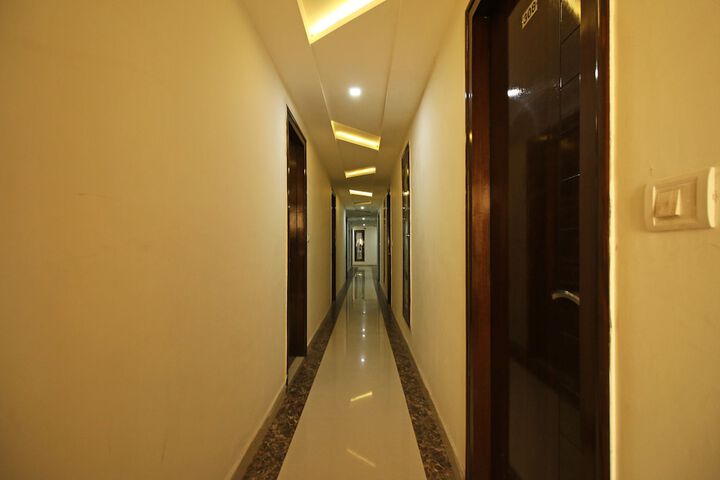 Ballroom/Hall 20 of 21