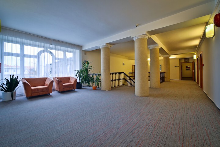 Ballroom/Hall 53 of 56