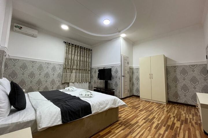 Room 13 of 44