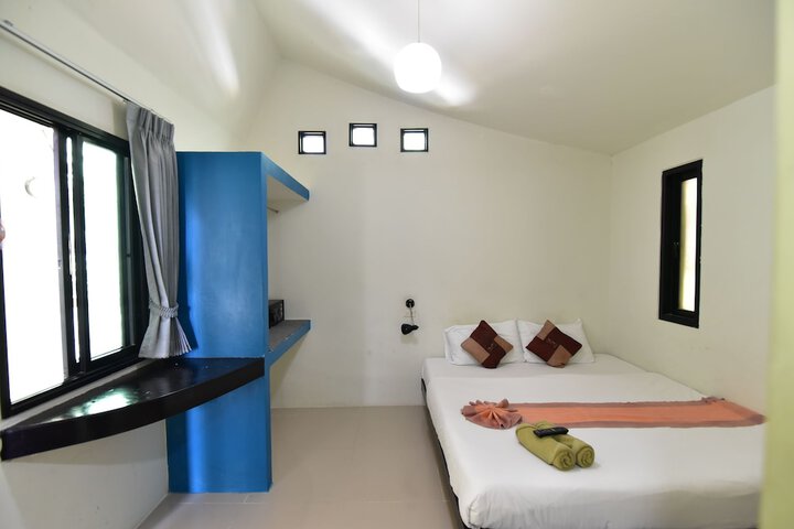 Room 16 of 48