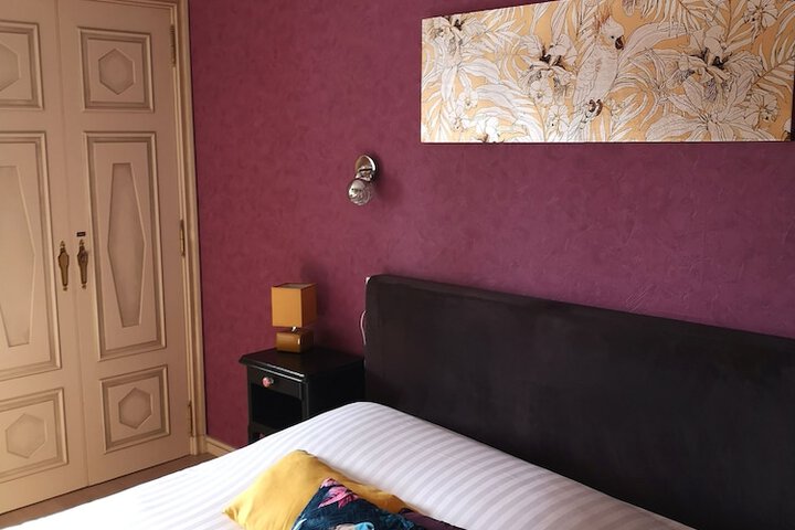 Room 35 of 62