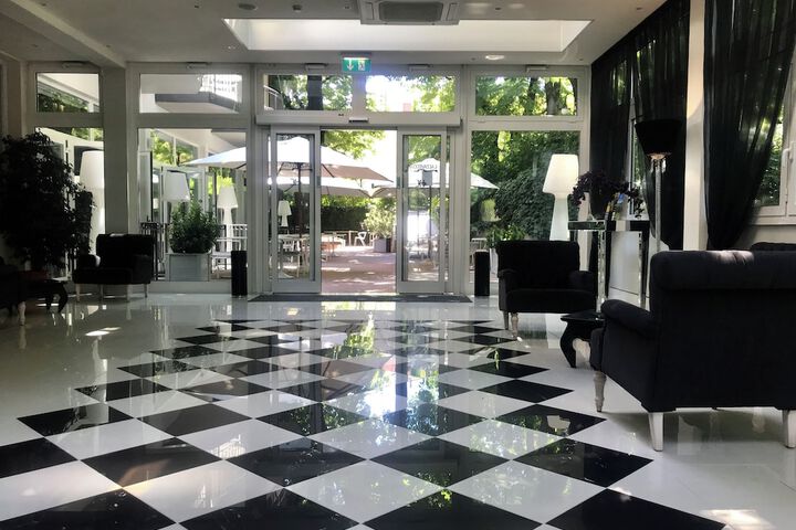 Hotel Lobby