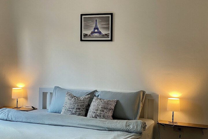 Room 2 of 41