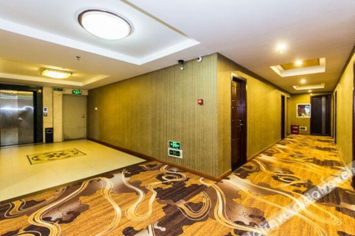Hotel Interior 12 of 31