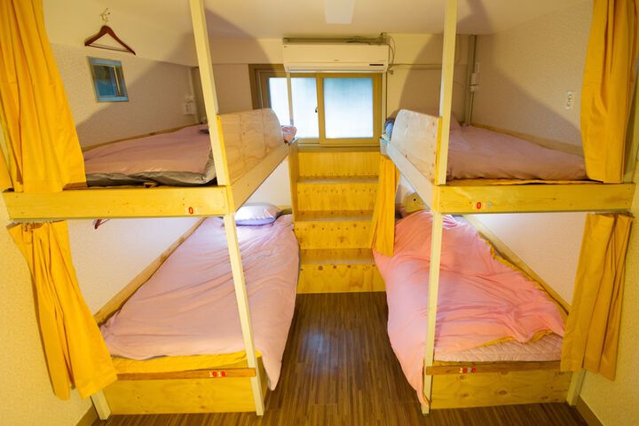 Room 13 of 48