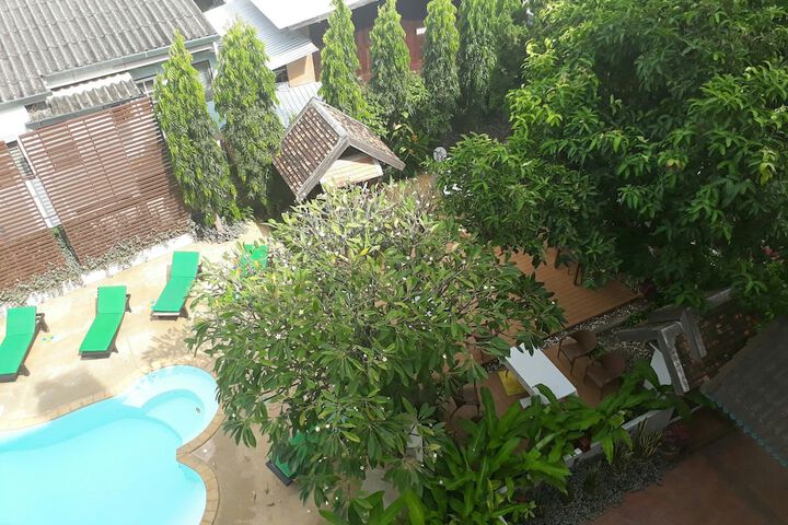 Pools & Facilities