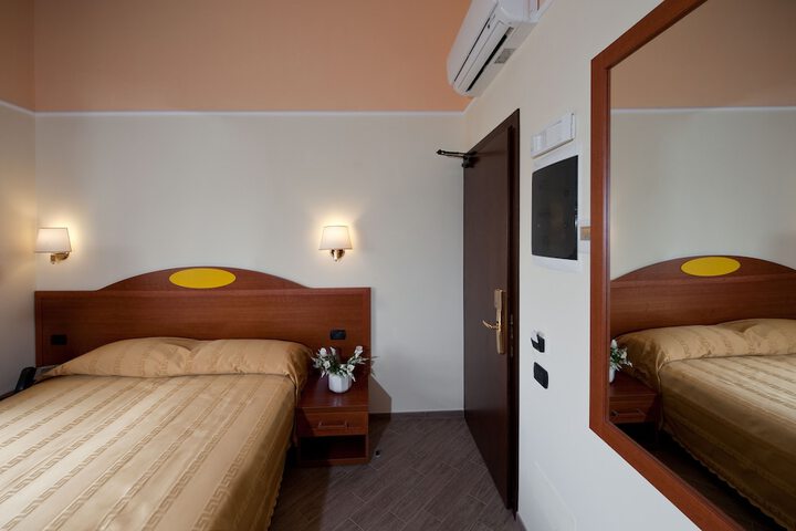 Room 29 of 119