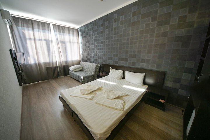 Room 7 of 15
