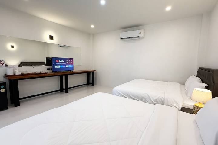 Room 19 of 47