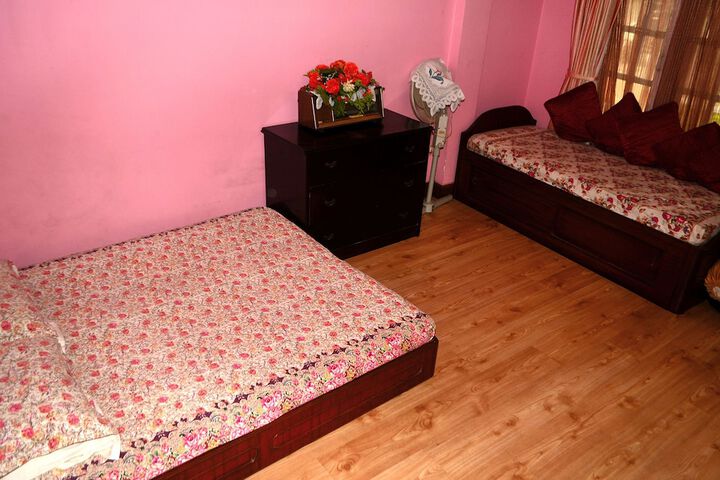 Room 2 of 7