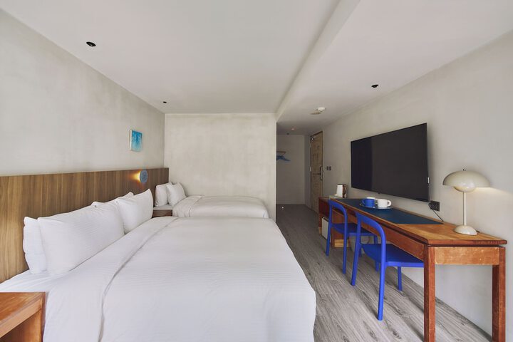 Room 56 of 95