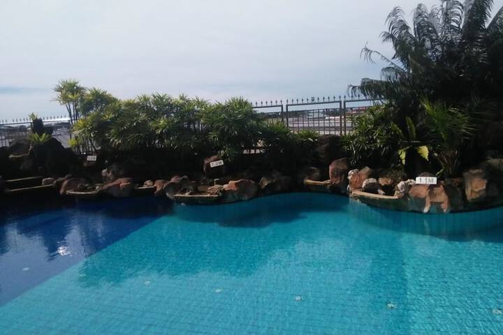 Hotel with Pool