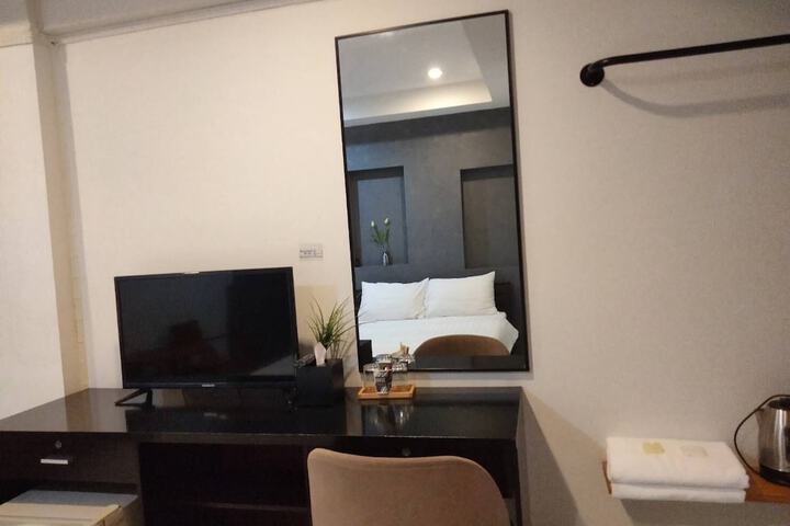 Room 5 of 29