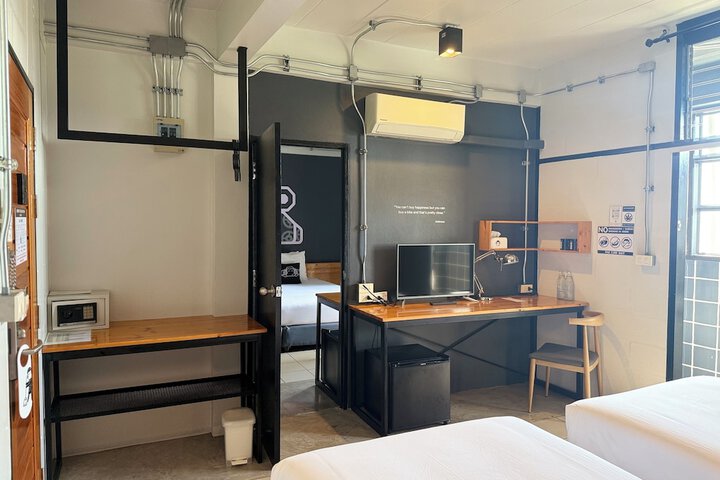 Room 13 of 49