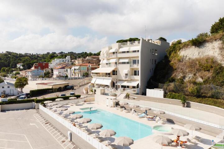Hotel Scogliera