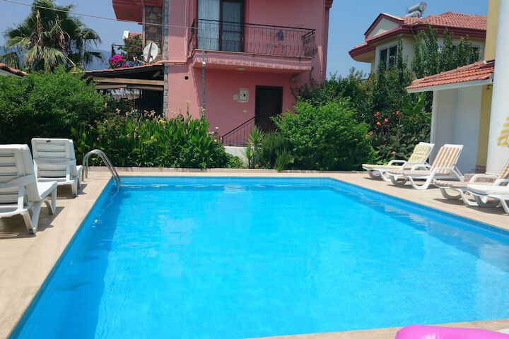 Pool 43 of 83