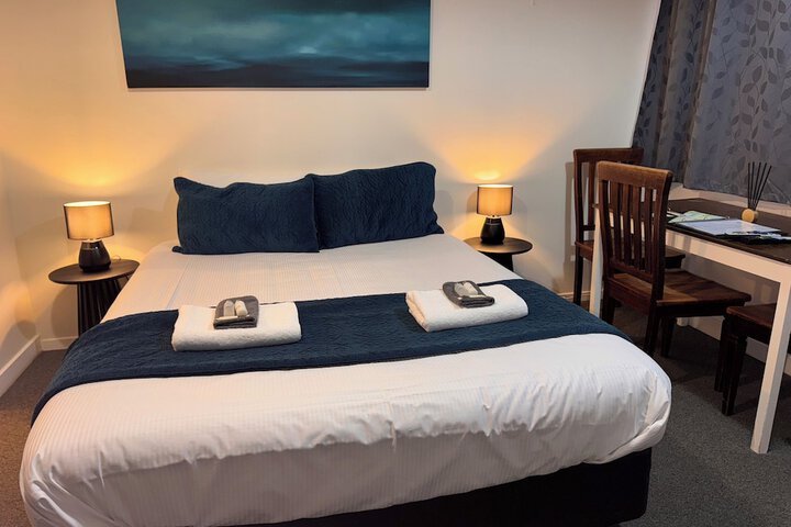 Room 9 of 27
