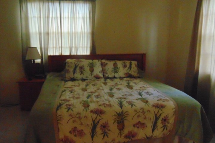 Room 4 of 193