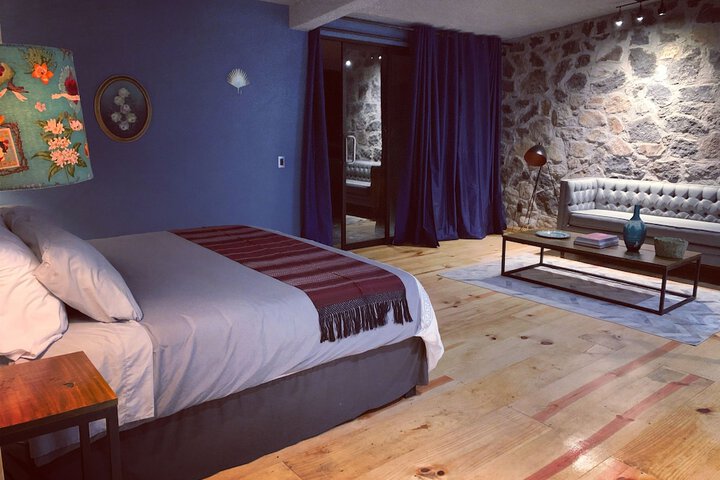 Room 3 of 25