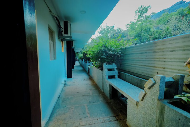 Property Grounds 83 of 94