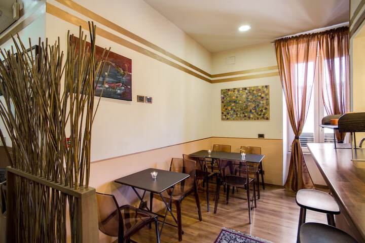 Entrance & Lobby