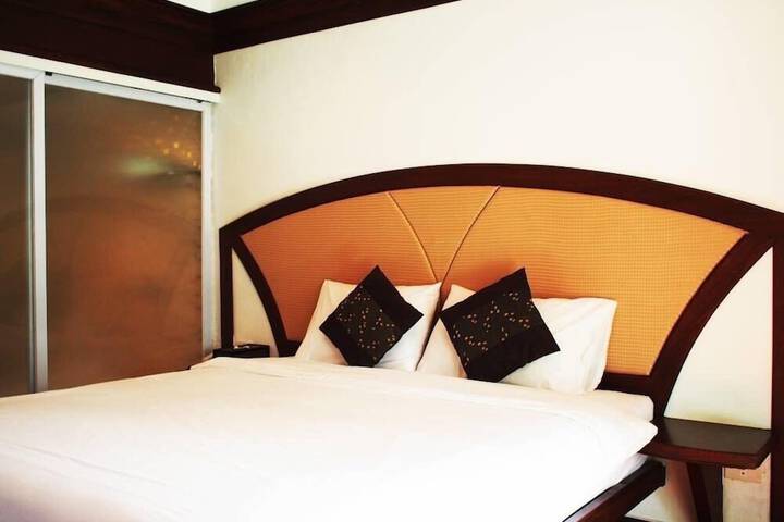 Room 42 of 58