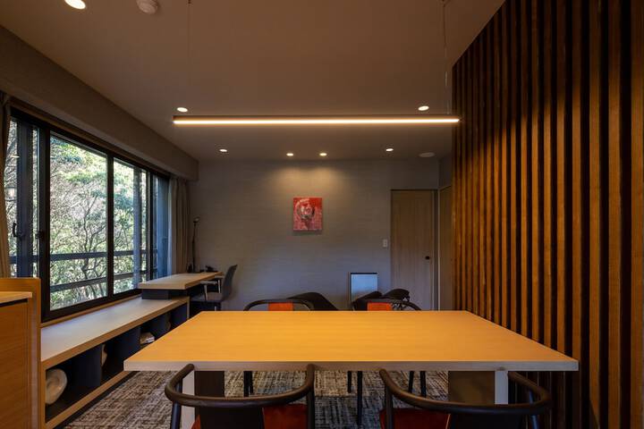 Room 32 of 126