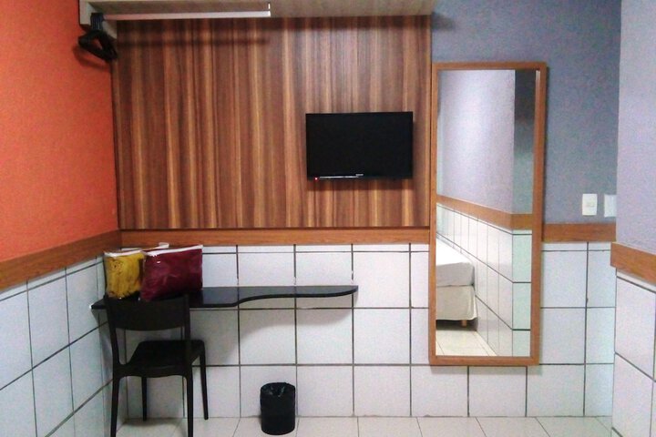 Room 8 of 52