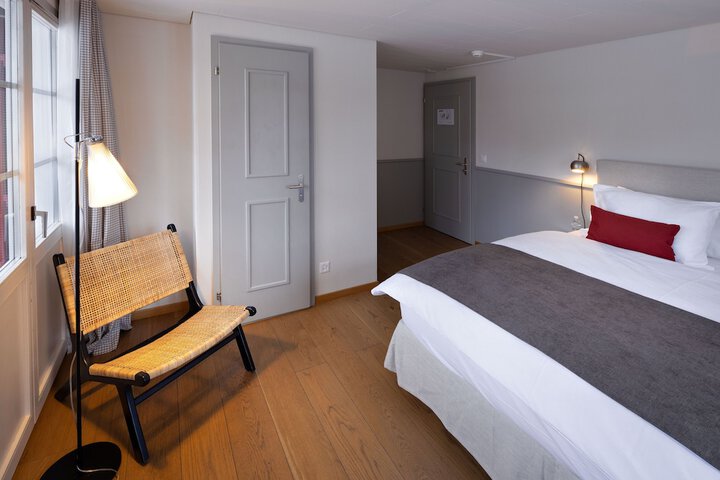 Room 10 of 46