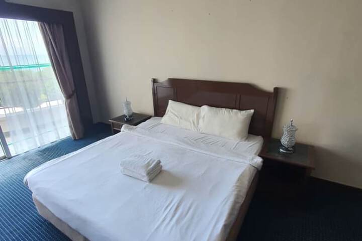 Room 224 of 650