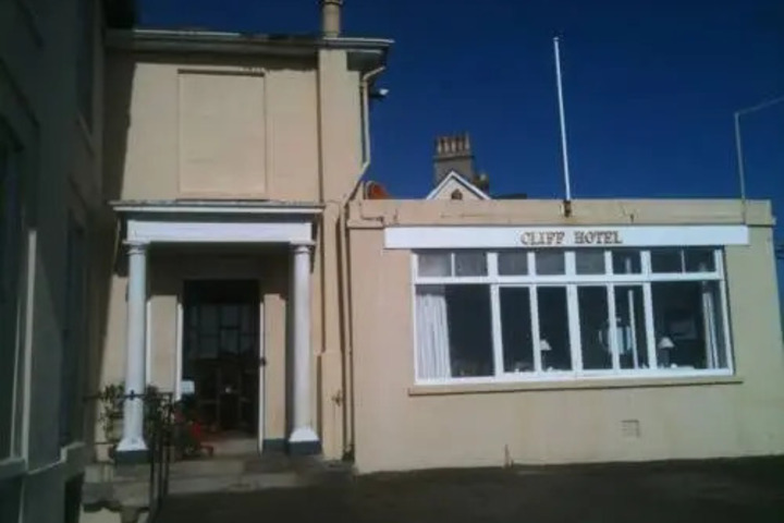 CLIFF HOTEL