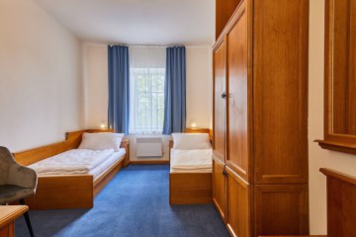 Room 15 of 74