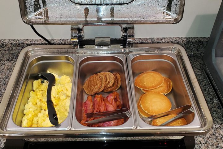 Breakfast/Coffee Service 25 of 30